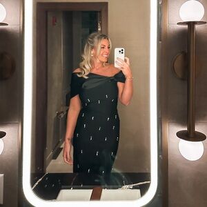 Bella Barnett Palez Chic Black One-Shoulder Dress